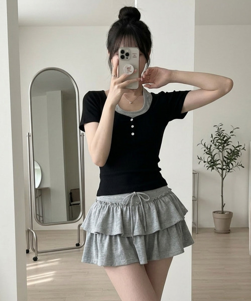 VIVID LADY(ビビッドレディー)の「ホルターネックドッキング レイヤード風 リブトップス(Tシャツ/カットソー・レディース・グレー/ブラック/ホワイト・FREE)」の15枚目の写真