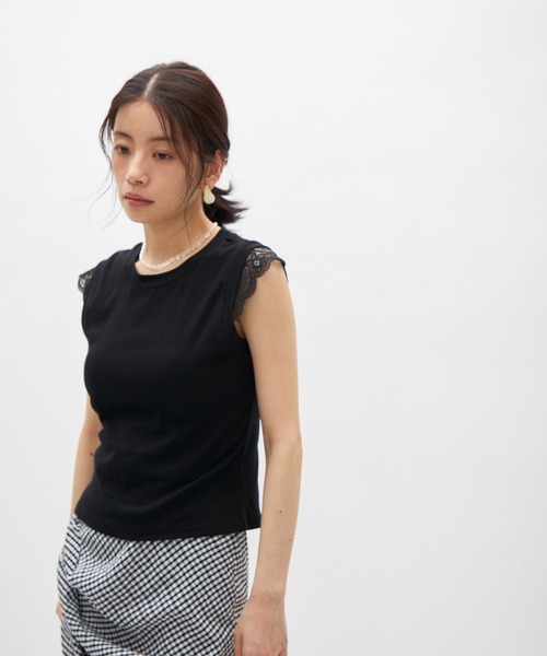Lutim by u(ルチバイユー)の「レーススリーブストレッチTシャツ(Tシャツ/カットソー・レディース・ブラック/ホワイト・FREE)」の15枚目の写真