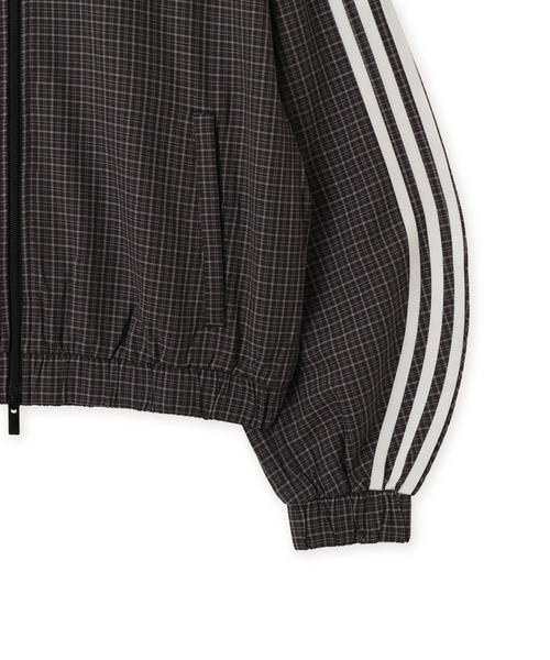 adidas(アディダス)の「adidas CHECK TRUCK TOP / アディダス チェック トラックトップ(その他アウター・レディース・ブラック・L/M/S)」の5枚目の写真