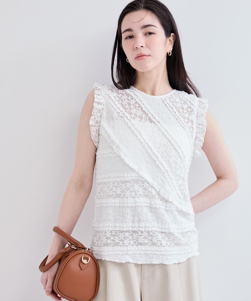 le cercle ADAM ET ROPE'(ルセルクルアダムエロペ)の「フリルレースプルオーバー(Tシャツ/カットソー・レディース・ブラック/オフホワイト・FREE)」の6枚目の写真