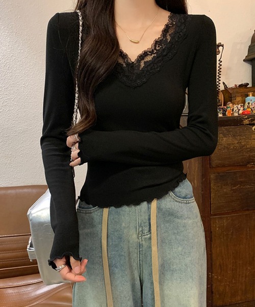 2ly2(トゥーリートゥー)の「着回し抜群!レースディテールの長袖トップス(Tシャツ/カットソー・レディース・ホワイト/ブラック・FREE)」の1枚目の写真