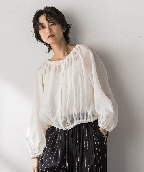 MAYSON GREY(メイソングレイ)の「前後2WAYシアーギャザーブラウス(シャツ/ブラウス・レディース・オフホワイト・M)」の3枚目の写真