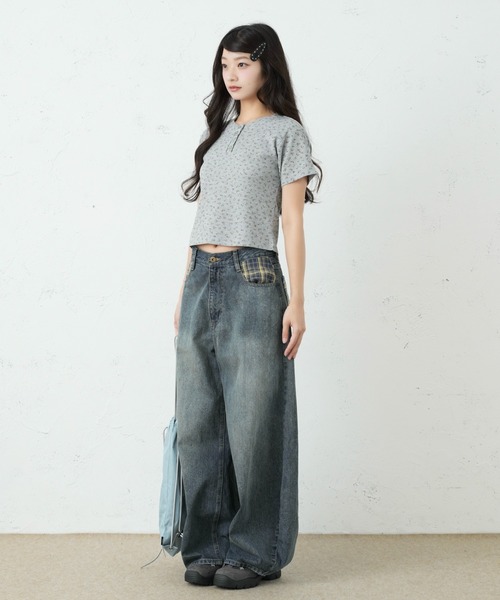 FCMM（エフシーエムエム）の「FLOWER THERMAL HENLEY NECK TEE / フラワーサーマルヘンリーネックTee（Tシャツ/カットソー・レディース・グレー/アイボリー・SMALL/MEDIUM）」の8枚目の写真