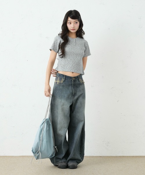 FCMM（エフシーエムエム）の「FLOWER THERMAL HENLEY NECK TEE / フラワーサーマルヘンリーネックTee（Tシャツ/カットソー・レディース・グレー/アイボリー・SMALL/MEDIUM）」の10枚目の写真