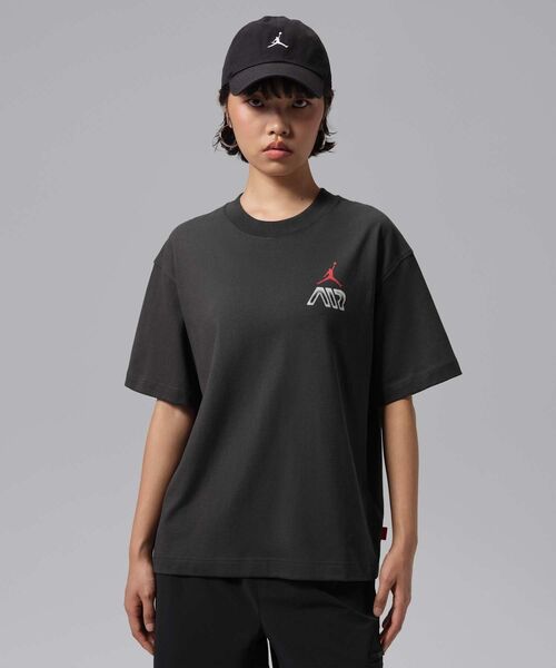 JORDAN BRAND(ジョーダンブランド)の「ジョーダン フライト ウィメンズ グラフィック T シャツ / Jordan Flight Women's Graphic T-Shirt IM7133-045 Off Noir(Tシャツ/カットソー・レディース・ブラック系その他・L/XS/S/M/XL)」の19枚目の写真