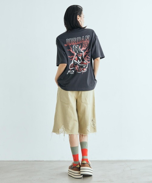 JORDAN BRAND(ジョーダンブランド)の「ジョーダン フライト ウィメンズ グラフィック T シャツ / Jordan Flight Women's Graphic T-Shirt IM7133-045 Off Noir(Tシャツ/カットソー・レディース・ブラック系その他・L/XS/S/M/XL)」の7枚目の写真