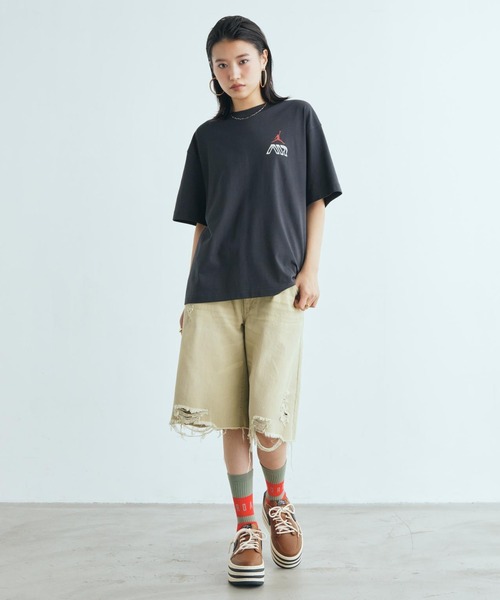 JORDAN BRAND(ジョーダンブランド)の「ジョーダン フライト ウィメンズ グラフィック T シャツ / Jordan Flight Women's Graphic T-Shirt IM7133-045 Off Noir(Tシャツ/カットソー・レディース・ブラック系その他・L/XS/S/M/XL)」の5枚目の写真