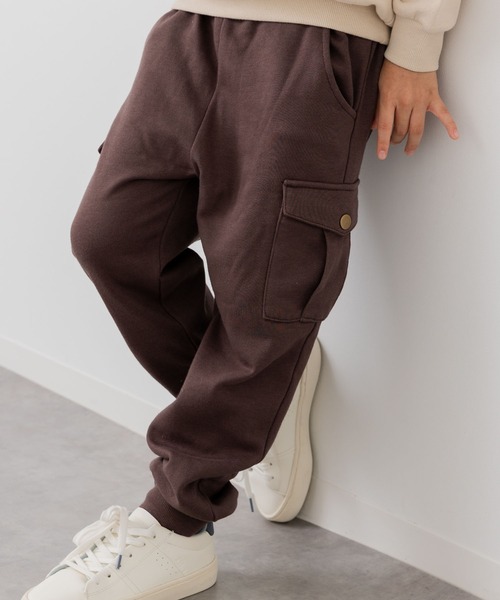 chil2(チルツー)の「裏毛 カーゴパンツ(スウェットパンツ・キッズ・カーキ/ネイビー/ブラウン/ブラック・110cm/120cm/100cm/150cm/140cm/130cm)」の2枚目の写真
