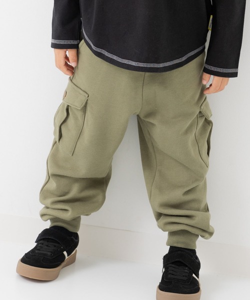 chil2(チルツー)の「裏毛 カーゴパンツ(スウェットパンツ・キッズ・カーキ/ネイビー/ブラウン/ブラック・110cm/120cm/100cm/150cm/140cm/130cm)」の3枚目の写真