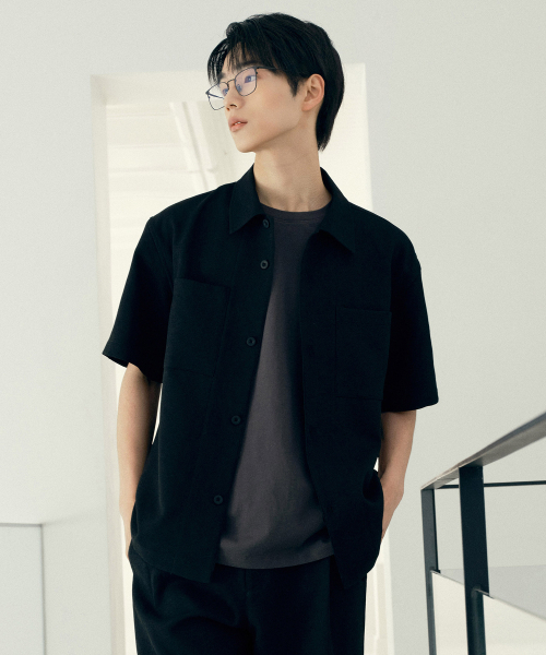 MINDBRIDGE（マインドブリッジ）の「[COUTURE]ワッフル生地ポケットセミオーバーフィット半袖シャツ（シャツ/ブラウス・メンズ・ブラック・100/110/95/105）」の4枚目の写真