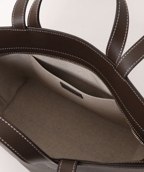 A.P.C.（アーペーセー）の「LE DRUMMER SMALL（トートバッグ・レディース・グリーン・ONESIZE）」の4枚目の写真