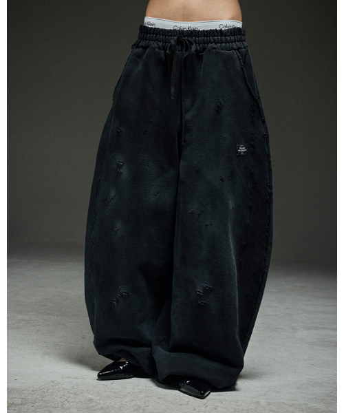 MWOONG（ムン）の「Destroyed P dusty black B（スウェットパンツ・レディース・その他・FREE）」の15枚目の写真