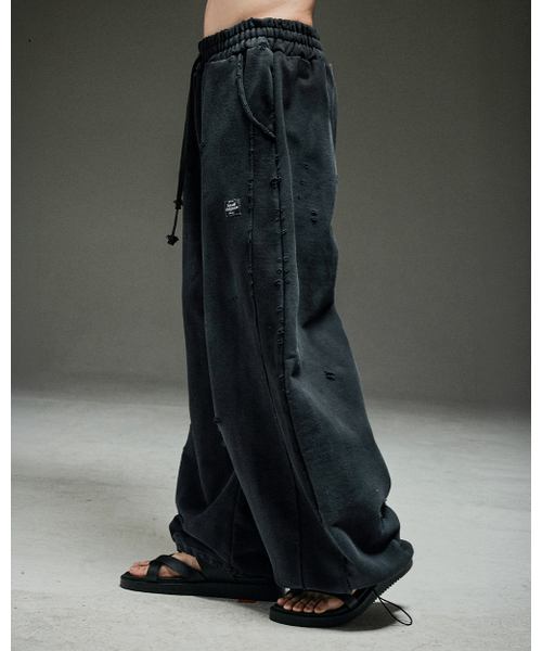 MWOONG（ムン）の「Destroyed P dusty black B（スウェットパンツ・レディース・その他・FREE）」の7枚目の写真
