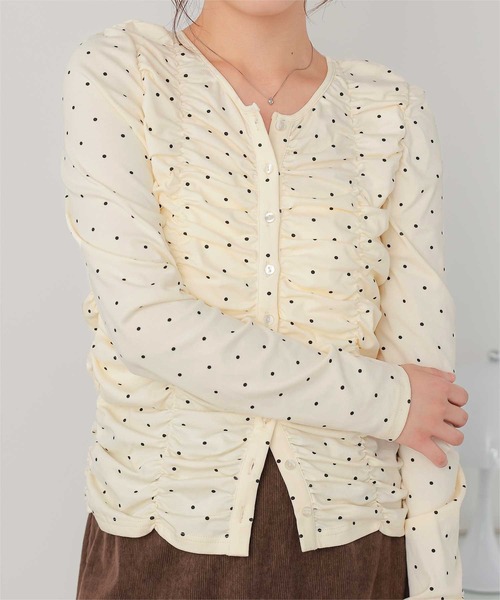 titivate(ティティベイト)の「シャーリングギャザーカットソートップス(Tシャツ/カットソー・レディース・アイボリー/オフホワイト/チャコール/ブラック系その他/ブラック・S/L/M)」の11枚目の写真
