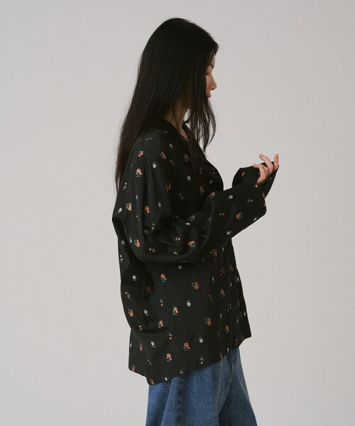 Omekashi(オメカシ)の「【セットアップ可能/花柄・無地】花柄刺繍シャツジャケット(シャツ/ブラウス・レディース・ベージュ/ブラック・FREE)」の6枚目の写真