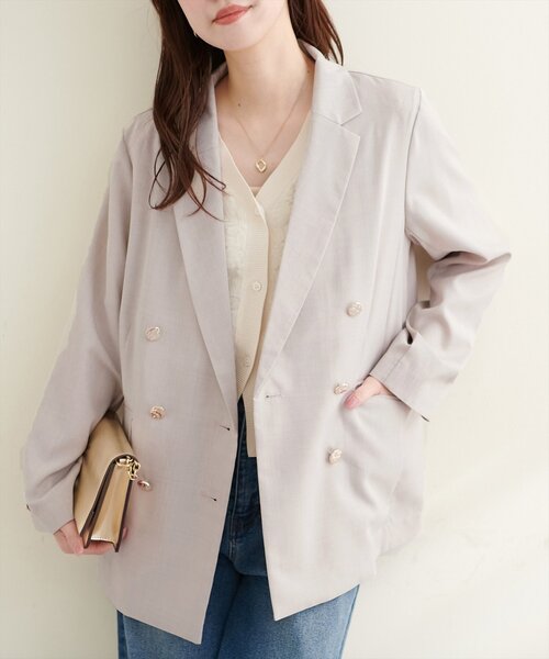 natural couture(ナチュラルクチュール)の「【sherbet line】UV接触冷感 金釦べこべこテーラージャケット(テーラードジャケット・レディース・ライトグレー/ネイビー/ブラウン/ライトベージュ・FREE)」の6枚目の写真