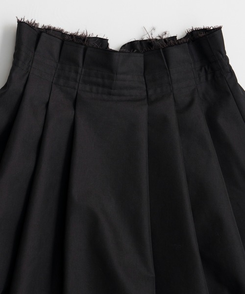MAISON SPECIAL（メゾンスペシャル）の「【2026Autumn PRE-ORDER】Wide Tuck Volume Skirt/ワイドタックボリュームスカート（スカート・レディース・ベージュ/ブラック・38/36）」の17枚目の写真