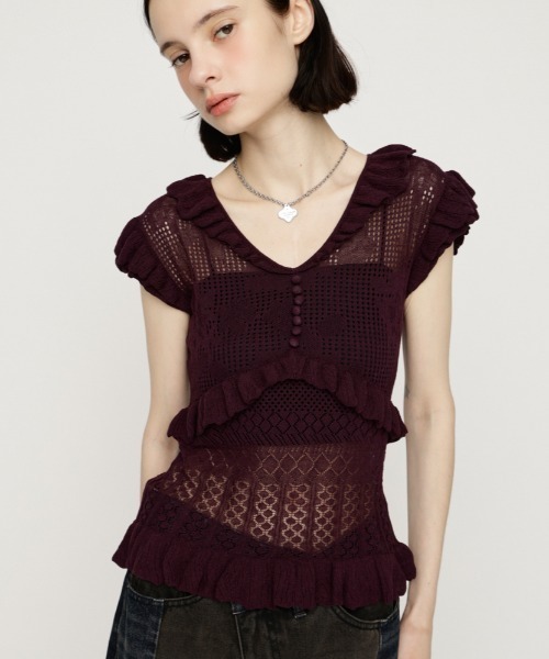 SLY(スライ)の「CROCHET FRILL TOPS クロシェフリルトップス シアートップス シアーニット 夏服 秋服(ニット/セーター・レディース・アイボリー/ダークパープル/ブラック・FREE)」の3枚目の写真
