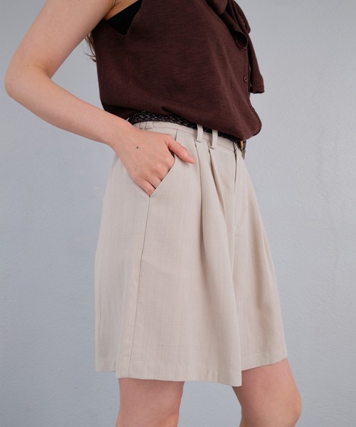 murea(ミュレア)の「ベルト付きタックワイドショートパンツ(その他パンツ・レディース・ブラック/ブラウン/ベージュ/アイボリー・FREE)」の14枚目の写真