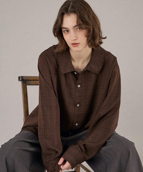 ONCILY（オンシェリー）の「SILVER BUTTON LONG SLEEVE SHIRT / シルバーボタンロングスリーブシャツ（シャツ/ブラウス・メンズ・ネイビー系/ホワイト系その他/ブラウン/オフホワイト/ネイビー/ブラック/ダークブラウン・SMALL/MEDIUM/LARGE）」の15枚目の写真