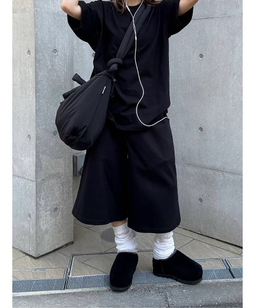 YACA（ヤーカ）の「Back Eyelet Tee/バックアイレットT（Tシャツ/カットソー・レディース・ブラック/ホワイト・FREE）」の8枚目の写真