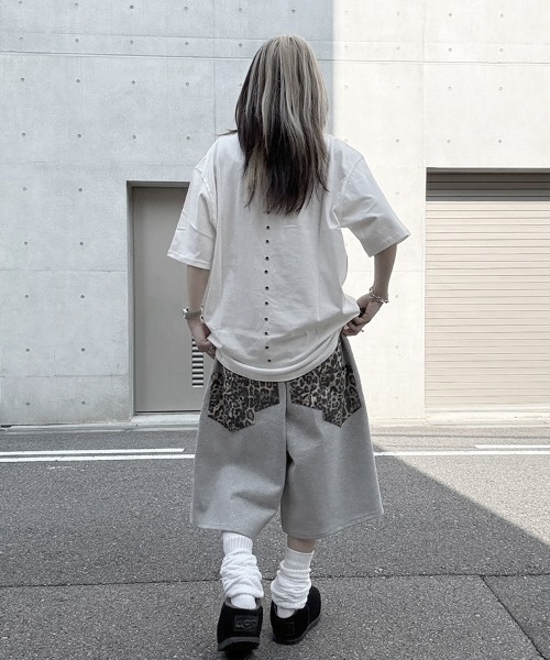 YACA（ヤーカ）の「Back Eyelet Tee/バックアイレットT（Tシャツ/カットソー・レディース・ブラック/ホワイト・FREE）」の10枚目の写真