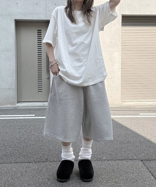 YACA（ヤーカ）の「Back Eyelet Tee/バックアイレットT（Tシャツ/カットソー・レディース・ブラック/ホワイト・FREE）」の15枚目の写真