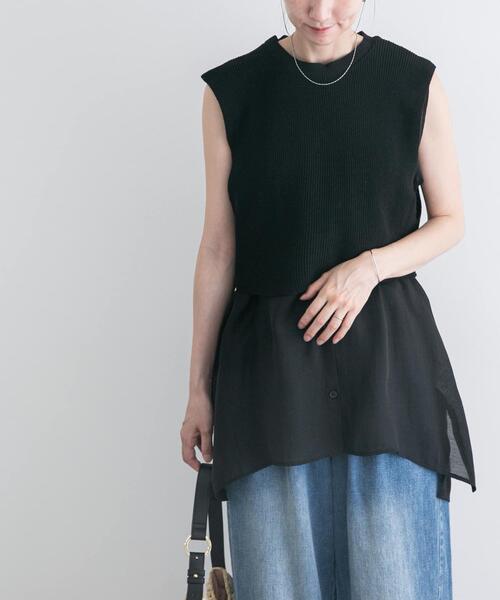 ITEMS URBANRESEARCH(アイテムズ アーバンリサーチ)の「ノースリーブニットドッキングシャツ(シャツ/ブラウス・レディース・ブラウン/オフホワイト/ブラック・FREE)」の2枚目の写真