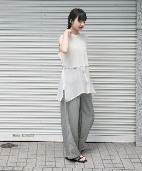 ITEMS URBANRESEARCH(アイテムズ アーバンリサーチ)の「ノースリーブニットドッキングシャツ(シャツ/ブラウス・レディース・ブラウン/オフホワイト/ブラック・FREE)」の8枚目の写真