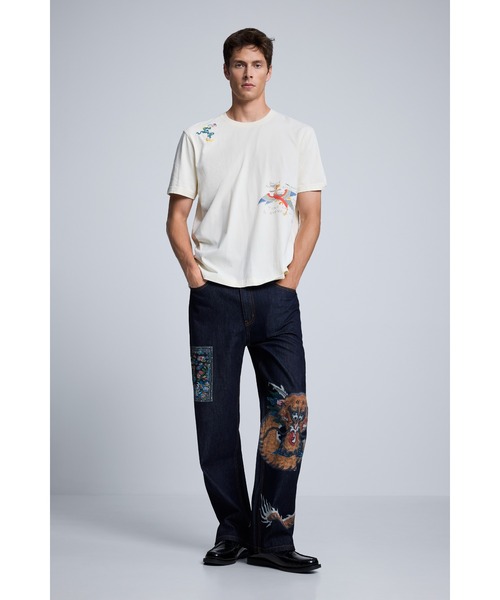 Desigual(デシグアル)の「オリエンタル生物刺繍プリント半袖Tシャツ(Tシャツ/カットソー・メンズ・マルチ・S/M/L/XL)」の4枚目の写真