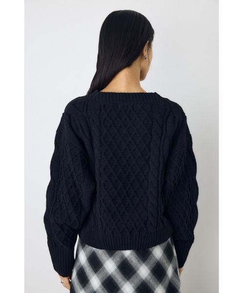 AZUL by moussy(アズールバイマウジー)の「【VERY11月号掲載】大人気定番!【ぬくもち】着丈バリエ シェニールVネックニット 秋服 冬服 長袖 ケーブルニット(ニット/セーター・レディース・ブラック/レッド/チャコールグレー/アイボリー・MEDIUM/SMALL)」の7枚目の写真