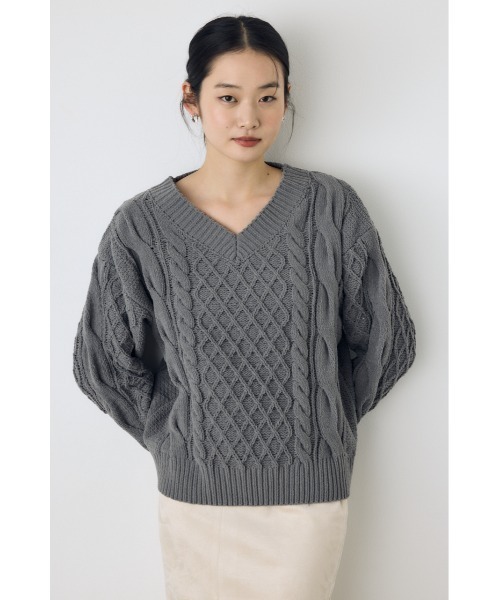 AZUL by moussy(アズールバイマウジー)の「【VERY11月号掲載】大人気定番!【ぬくもち】着丈バリエ シェニールVネックニット 秋服 冬服 長袖 ケーブルニット(ニット/セーター・レディース・ブラック/レッド/チャコールグレー/アイボリー・MEDIUM/SMALL)」の15枚目の写真