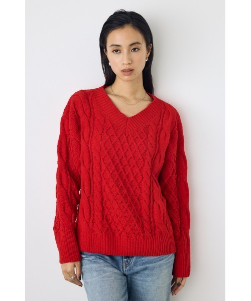 AZUL by moussy(アズールバイマウジー)の「【VERY11月号掲載】大人気定番!【ぬくもち】着丈バリエ シェニールVネックニット 秋服 冬服 長袖 ケーブルニット(ニット/セーター・レディース・ブラック/レッド/チャコールグレー/アイボリー・MEDIUM/SMALL)」の17枚目の写真