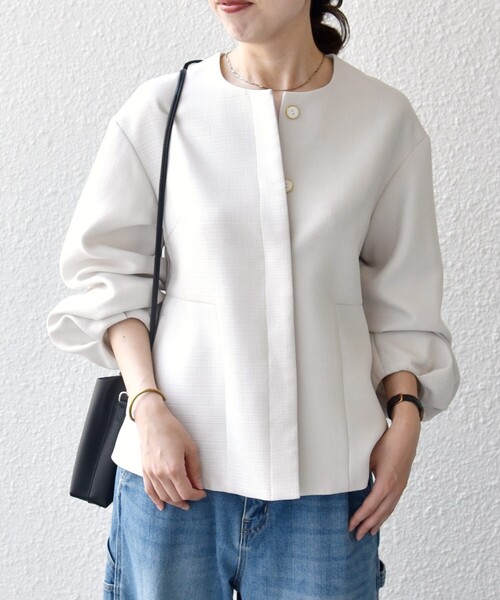 SHIPS any（シップス エニィ）の「SHIPS any:〈手洗い可能〉パフ スリーブ ノーカラー ジャケット［NAVY BLUE］（ノーカラージャケット・レディース・ネイビー/ナチュラル・ONE SIZE）」の5枚目の写真