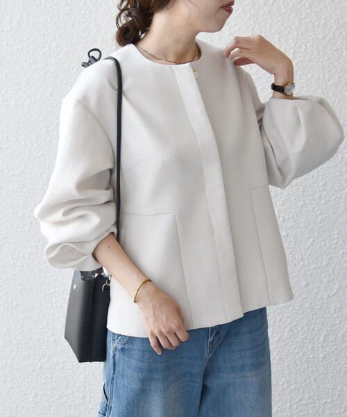 SHIPS any（シップス エニィ）の「SHIPS any:〈手洗い可能〉パフ スリーブ ノーカラー ジャケット［NAVY BLUE］（ノーカラージャケット・レディース・ネイビー/ナチュラル・ONE SIZE）」の6枚目の写真