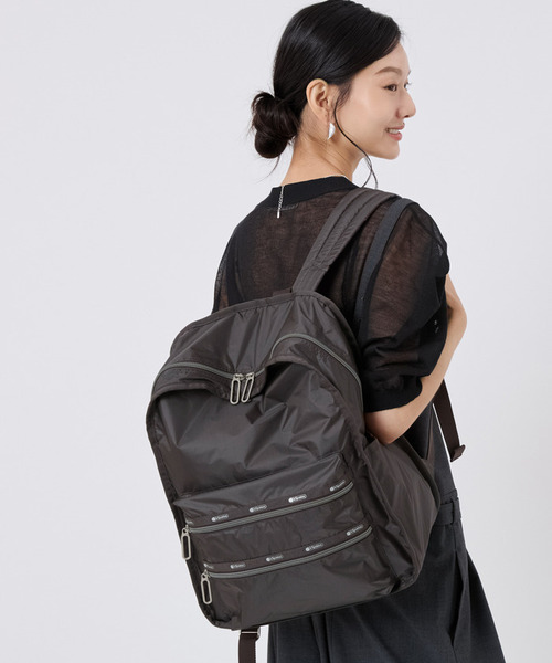 LeSportsac(レスポートサック)の「FUNCTIONAL BACKPACK ダークチョコレートC(バックパック/リュック・レディース・ブラウン・FREE)」の1枚目の写真
