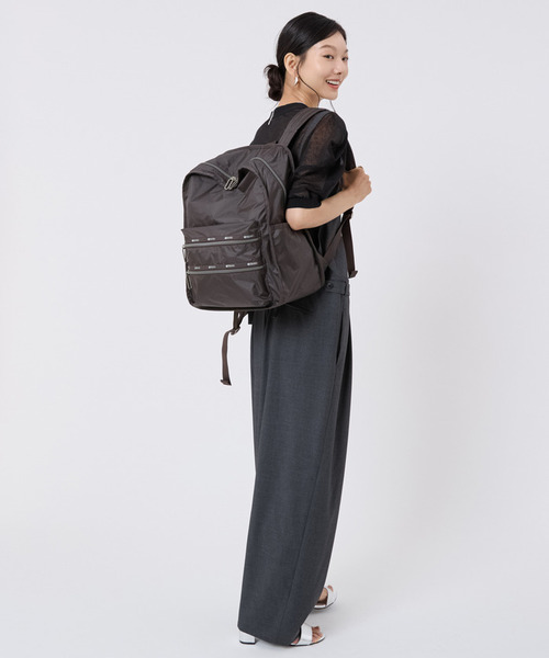 LeSportsac(レスポートサック)の「FUNCTIONAL BACKPACK ダークチョコレートC(バックパック/リュック・レディース・ブラウン・FREE)」の3枚目の写真