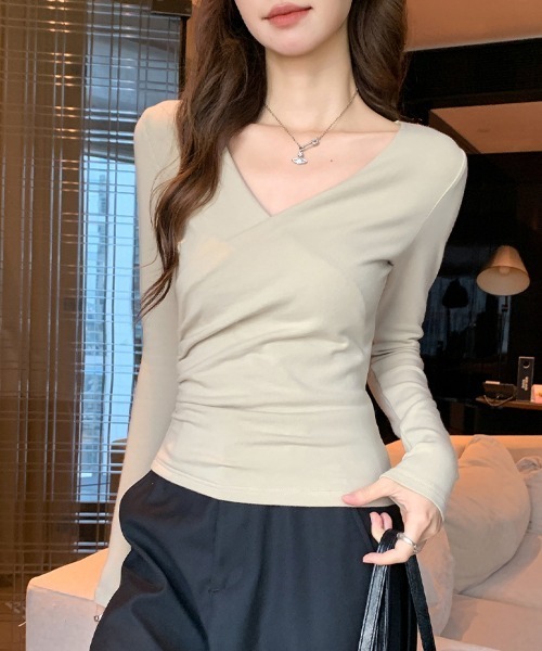 LEMOA(レモア)の「カシュクール風レイヤード長袖リブカットソー(Tシャツ/カットソー・レディース・ブラック/ダークブラウン/ベージュ/グレイッシュベージュ・MEDIUM/LARGE/X-LARGE)」の3枚目の写真