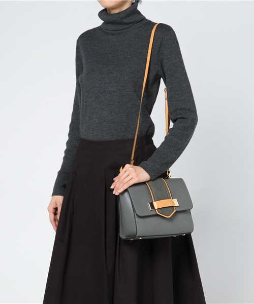 PLAIN CLOTHING(プレーンクロージング)の「ワンハンドルバッグ/ショルダーバッグ【PLAIN CLOTHING】(ハンドバッグ・レディース・カーキ/ブラック/ダークグレー/レッド/キャメル・FREE)」の14枚目の写真