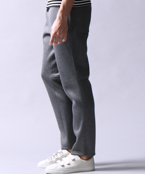 5351 POUR LES HOMMES(ゴーサンゴーイチプールオム)の「AIRダブルラッセルテーパードスラックス(その他パンツ・メンズ・グレー/ブラック・46/44/50/48)」の4枚目の写真
