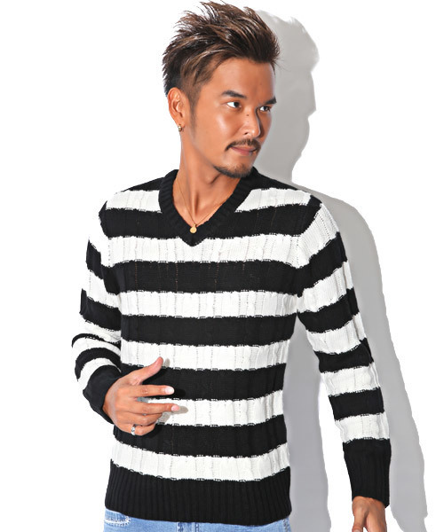 LUXSTYLE（ラグスタイル）の「ケーブル編みVネックニットソー（ニット/セーター・メンズ・ブラック/オフホワイト/ネイビー/ベージュ/サックスブルー/ホワイト×ブラック/ミックスグレー/ホワイト系その他/ブラック系その他/ブラック系その他2/ホワイト×ネイビー/ブルー系その他/ブラック系その他3/ブルー系その他3/ブルー系その他2/ダークネイビー/チャコール・XL/M/L）」の3枚目の写真
