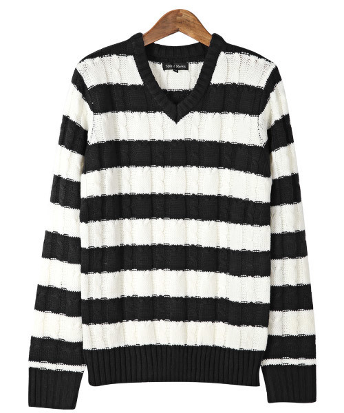 LUXSTYLE（ラグスタイル）の「ケーブル編みVネックニットソー（ニット/セーター・メンズ・ブラック/オフホワイト/ネイビー/ベージュ/サックスブルー/ホワイト×ブラック/ミックスグレー/ホワイト系その他/ブラック系その他/ブラック系その他2/ホワイト×ネイビー/ブルー系その他/ブラック系その他3/ブルー系その他3/ブルー系その他2/ダークネイビー/チャコール・XL/M/L）」の19枚目の写真