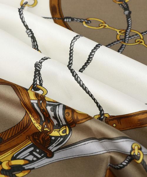 BEAUTY&YOUTH UNITED ARROWS（ビューティーアンドユースユナイテッドアローズ）の「BY チェーンプリントスカーフ 88x88 ◆（バンダナ/スカーフ・レディース・モカ/パープル・FREE）」の5枚目の写真