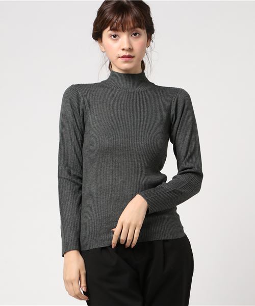 Samansa Mos2(サマンサ モスモス)の「ハイネックリブタートル無地(ニット/セーター・レディース・チャコールグレー/ベージュ/モカ/キナリ・フリ-)」の3枚目の写真