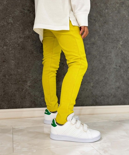 THE CASUAL(カジュアル)の「キッズ ストレッチパンツ レギパン(その他パンツ・キッズ・ピンク系その他/アッシュグレー/カーキ/レッド/パープル/マスタード/グリーン/エメラルド/オレンジ/ライム/ブラウン/ラベンダー/ネイビー/サックスブルー/ブラック/キャメル/レッド系その他/ロイヤルブルー/ピンク/チャコール/アイボリー/インディゴブルー・160cm/90cm/150cm/95cm/80cm/130cm/140cm/100cm/120cm/110cm)」の8枚目の写真