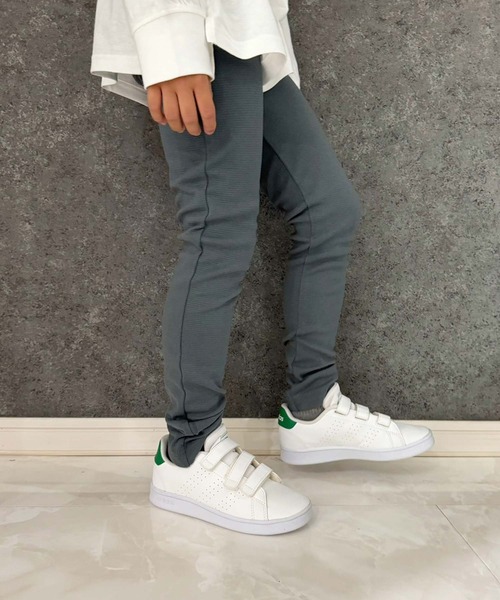THE CASUAL(カジュアル)の「キッズ ストレッチパンツ レギパン(その他パンツ・キッズ・ピンク系その他/アッシュグレー/カーキ/レッド/パープル/マスタード/グリーン/エメラルド/オレンジ/ライム/ブラウン/ラベンダー/ネイビー/サックスブルー/ブラック/キャメル/レッド系その他/ロイヤルブルー/ピンク/チャコール/アイボリー/インディゴブルー・160cm/90cm/150cm/95cm/80cm/130cm/140cm/100cm/120cm/110cm)」の4枚目の写真