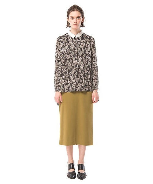 トップス CLANE BACK PLEATS FLOWER SHIRTS CLANE（クラネ）の「TAPESTRY FLOWER BACK PLEATS SHIRTS