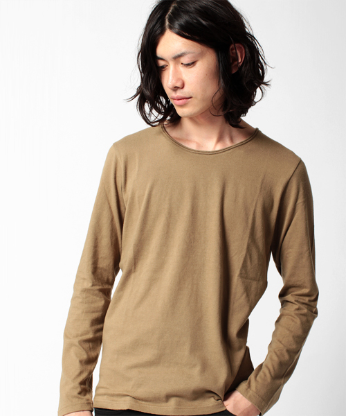 NANO universe(ナノユニバース)の「プレミアムスウィートクルーネックTeeL/S(Tシャツ/カットソー・メンズ・ホワイト/トップグレー/チャコール/ラベンダー/スモークピンク/ライトパープル/パープル/ターコイズブルー/ネイビー/グリーン/ベージュ/オリーブ/マスタード/ボルドー/オレンジ/ダークグレー/ブラック・38/40/42)」の6枚目の写真