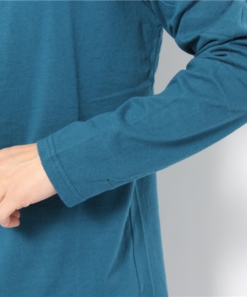 NANO universe(ナノユニバース)の「プレミアムスウィートクルーネックTeeL/S(Tシャツ/カットソー・メンズ・ホワイト/トップグレー/チャコール/ラベンダー/スモークピンク/ライトパープル/パープル/ターコイズブルー/ネイビー/グリーン/ベージュ/オリーブ/マスタード/ボルドー/オレンジ/ダークグレー/ブラック・38/40/42)」の21枚目の写真