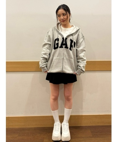 GAP(ギャップ)の「GAPロゴ フルジップパーカー(ユニセックス)(パーカー・メンズ・レッド/ライトグレー/グリーン/ブラック/ネイビー・S/M/XS/L/XL)」の16枚目の写真